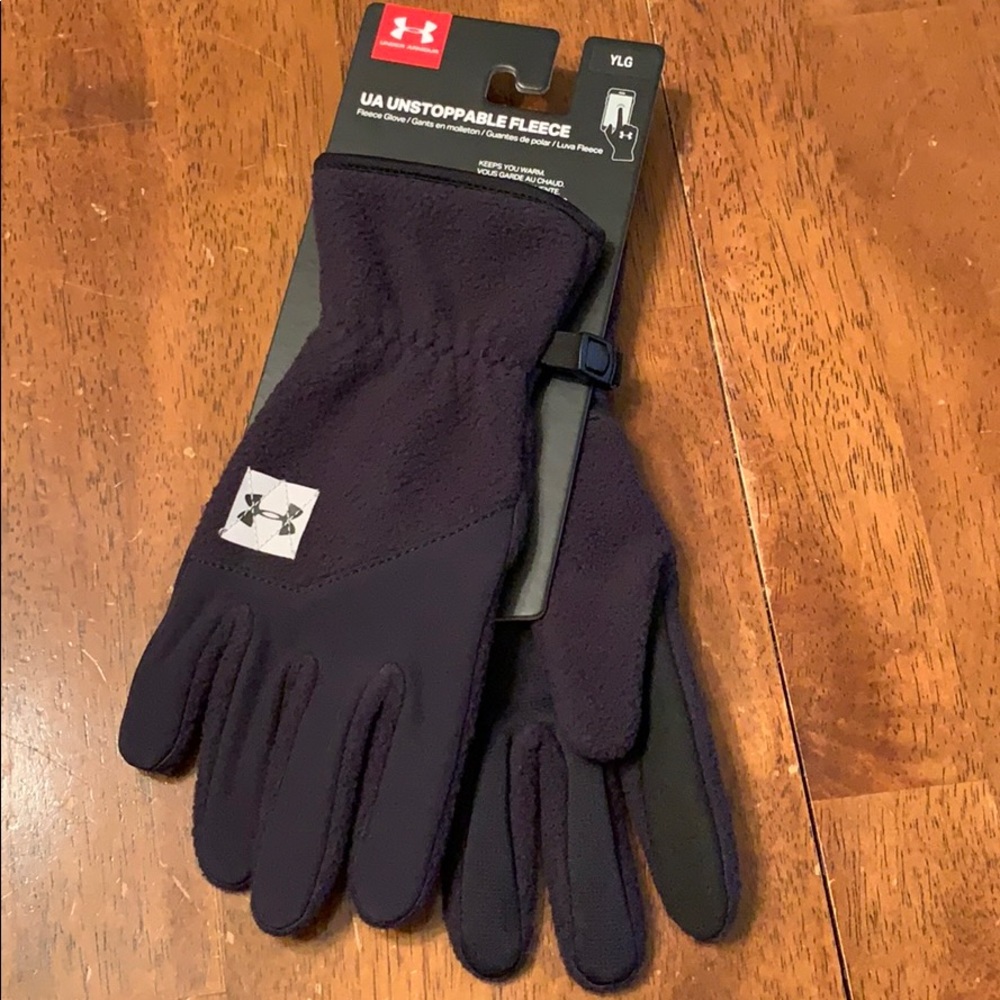 NWT Youth LG UA Fleece gloves